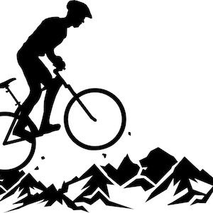 Puede incluir: Silueta de una persona montando una bicicleta de montaña sobre un terreno rocoso. La bicicleta tiene dos ruedas y la persona lleva un casco.