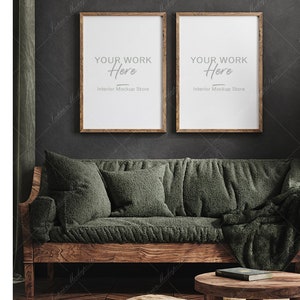 Mock-up-Posterrahmen in dunkelgrünem Wohnzimmerinterieur, ethnischer Stil, Rahmen mockup, Poster Mockup, Mock, Minimalist mockup