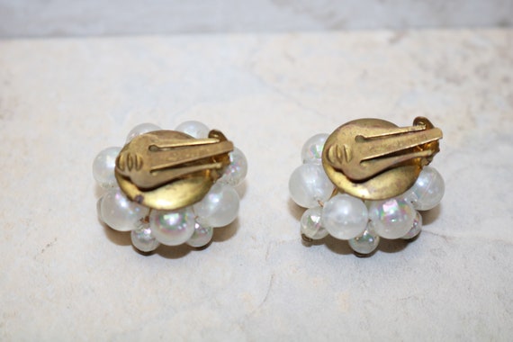 Vintage Pearl like Beaded Clip on Clusters Earrin… - image 3