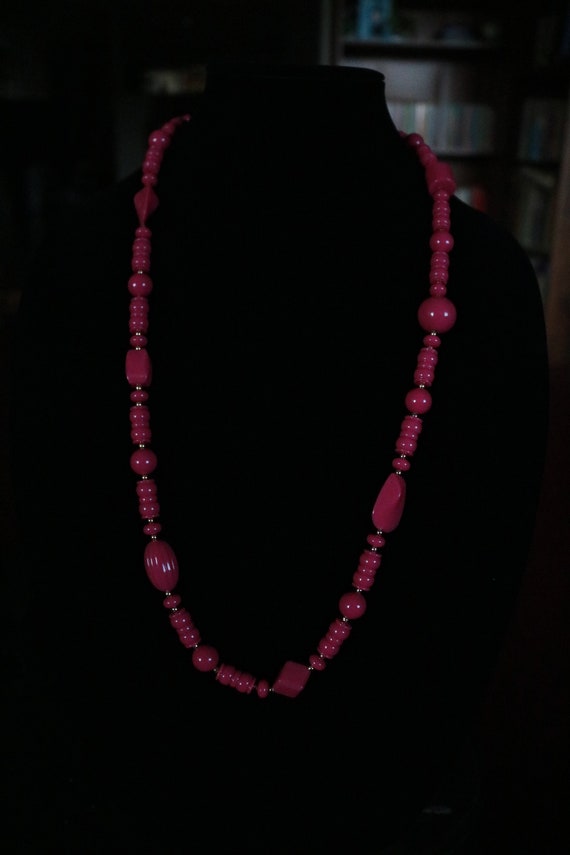 Genuine Lucite Barbie Pink Beaded Necklace - image 5