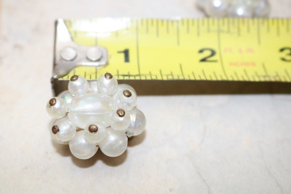 Vintage Pearl like Beaded Clip on Clusters Earrin… - image 5