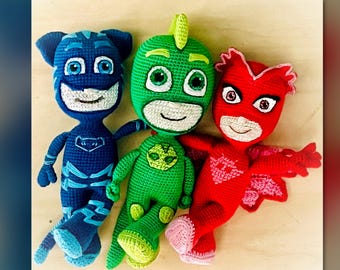 Kids Superhero Tutorial – Masked Hero Step-by-Step PDF