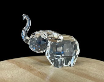 Atrapasol de elefante de cristal bohemio: figura de prisma arcoíris