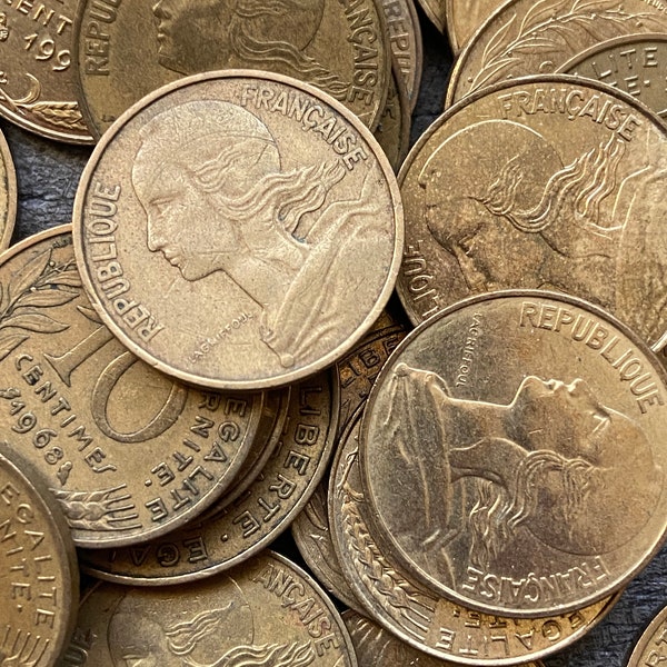 Vintage 10 Centimes - France (15 Coins)