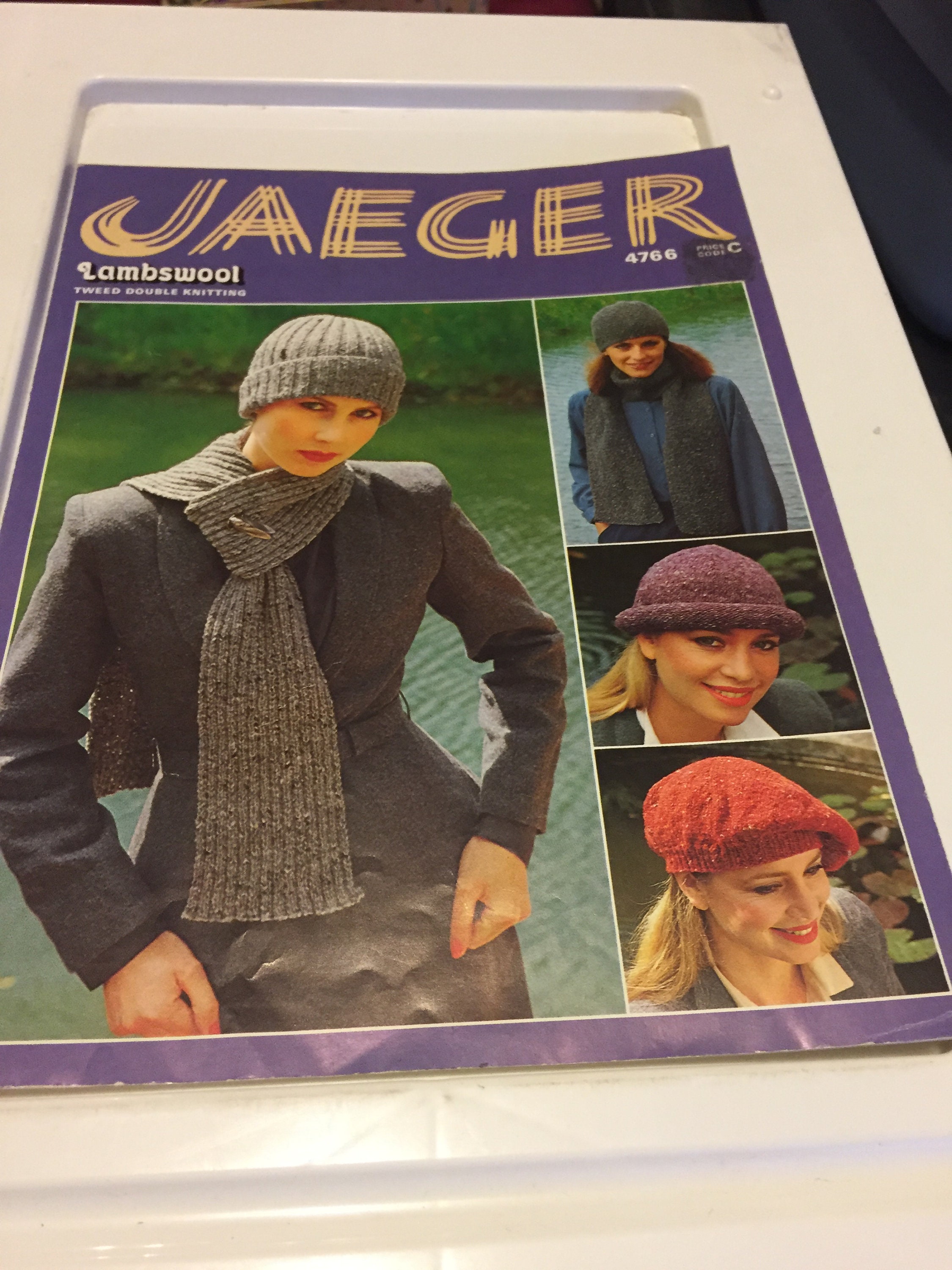 Leaflet 4766 Jaeger Lambswool Tweed Double Knitting Hat