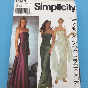 Puede incluir: Patrón de costura Simplicity número 9484 para un vestido, con tres estilos diferentes. El patrón es para las tallas DD 4, 6, 8 y 10, EUR 30-36 y FR 32-38. El vestido se muestra en tres colores diferentes: morado, verde y blanco.