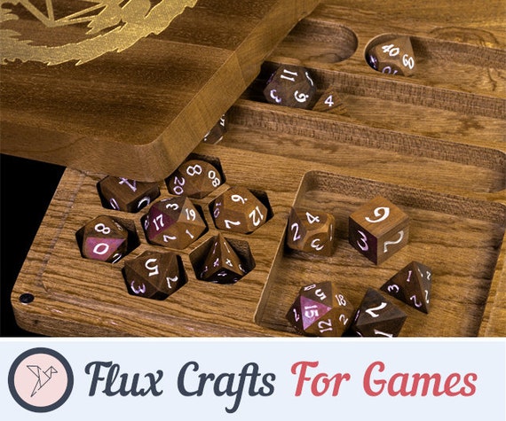 Scatola porta dadi Drago quadrato in legno di sapele/oro, custodia per dadi  RPG, Dungeons and Dragons, giochi di ruolo da tavolo, D20 D10 DND Flux  Crafts -  Italia