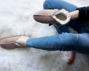 Sheepskin slippers, wool slippers, fur slippers, leather slippers,warm moccasins, for men, winter boots, house slippers,, Black Friday
