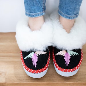 Sheepskin slippers, sheep wool, fur slippers, leather moccasins, Warm slippers, for women, winter boots, house slippers,, Black Friday