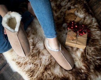 Sheepskin slippers, wool slippers, fur slippers, leather slippers,warm moccasins, for men, winter boots, house slippers,, Black Friday