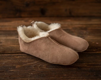 Sheepskin slippers, wool slippers, fur slippers, leather slippers,warm moccasins, for men, winter boots, house slippers,, Black Friday