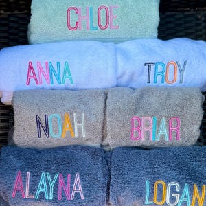 Personalized Embroidered Cotton Bath Towel: Custom Name Gift