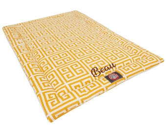 Personalized Dog Crate Mat – Custom Size, Embroidered Name, Washable Dog Bed, Custom Pet Bed for Crates & Kennels