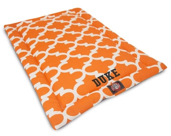 Personalized Dog Crate Mat – Custom Size, Embroidered Name, Washable Dog Bed, Custom Pet Bed for Crates & Kennels