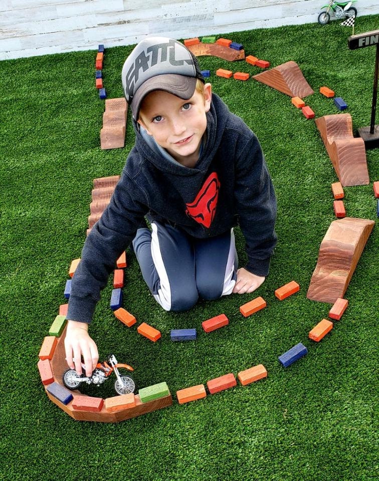 Toy dirt bike tracks for sale hotsell