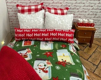 Miniature Dollhouse Bedding Set, HoHoHo, Scale 1:12
