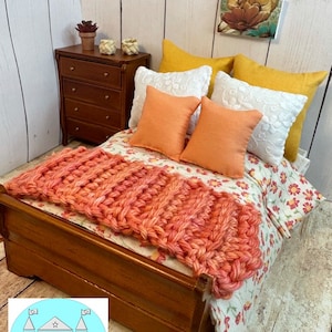 Juego de cama de casa de muñecas en miniatura, flores naranjas, escala 1:12