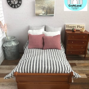 Juego de ropa de cama de granja para casa de muñecas en miniatura, rosa empolvado, escala 1:12