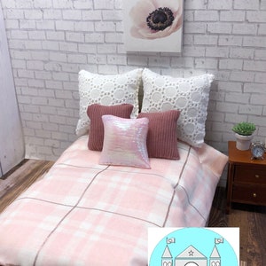 Miniature Dollhouse, Bedding set, Dusty pink, plaid, Scale 1:12