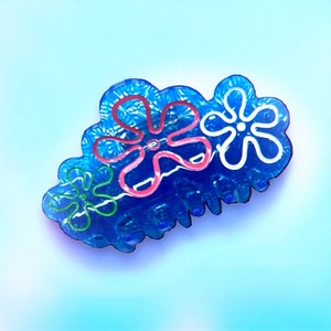 flower cloud hair claw, fan art hair claw, sponge inspired bob hair claw image 1