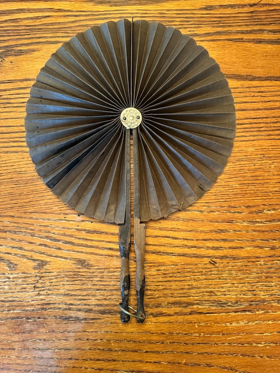 Civil War Era Folding Round Mourning Fan