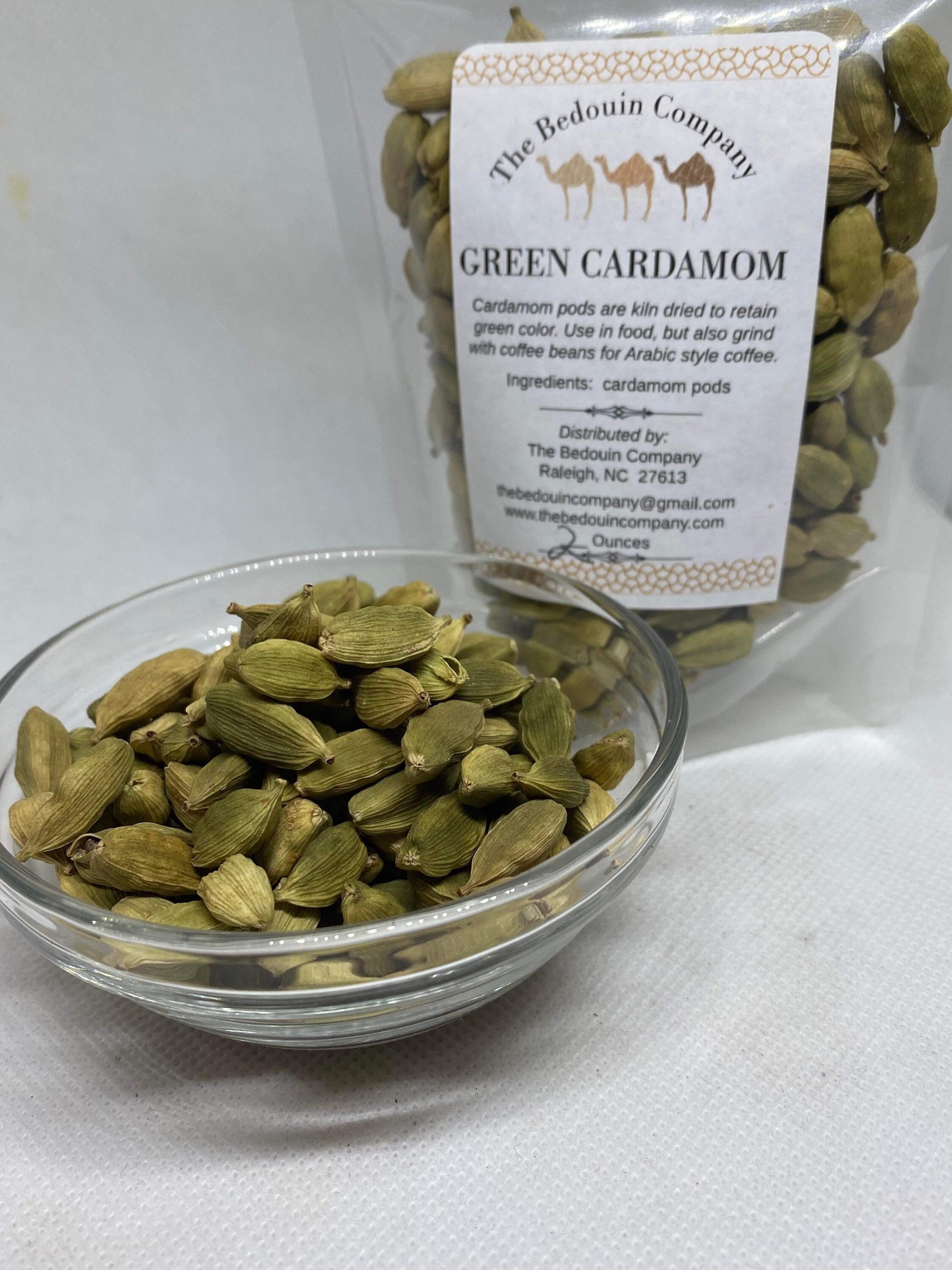 grind whole cardamom pods