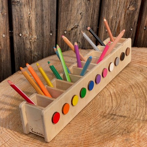 Stifteheld Regenbogen, Stiftehalter Montesorri für Kinder, Geschenk Kindergartenkind, Schreibtischorganizer Kind Bild 2