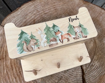 Kindergarderobe Forest Friends met houten opbergdoos, gepersonaliseerde kindergarderobe met hoedenvak, kindergarderobe met naam, cadeau kind