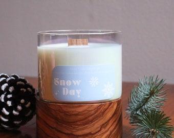 Snow Day | Holiday Candle | Soy Wax Candle | Wooden Wick | Phthalate Free Fragrance | Essential Oils | 12oz
