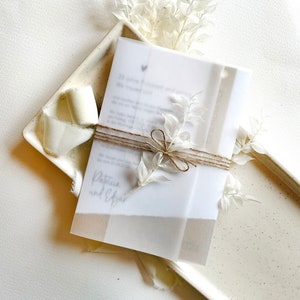 Einladung Hochzeit / Hochzeitseinladung / transparent Papier / Kraftpapier / minimalistisch / modern / Trockenblumen