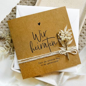 Einladung Hochzeit Klappkarte aus Kraftpapier mit Trockenblumen – Boho Hochzeitskarte, minimalistisch, quadratisch