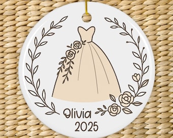 Personalisierte Braut Ornament, Keramik Hochzeit Andenken, erste verheiratet Weihnachten