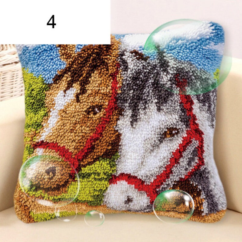 50+ Horse On Grass Embroidery