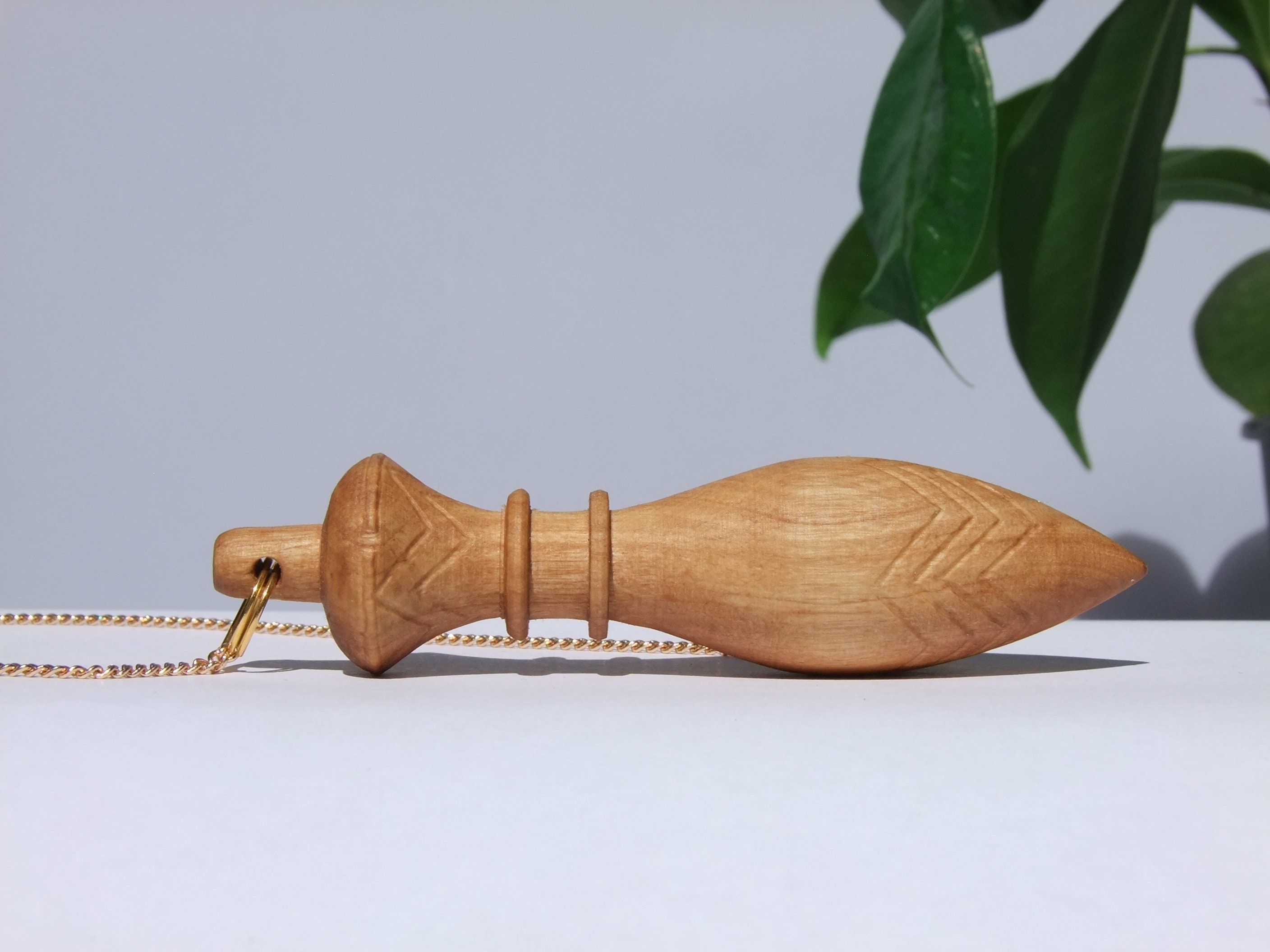 Pendule de Thot en Bois d'olivier Fait Main, Vendu avec Son Sachet Transport