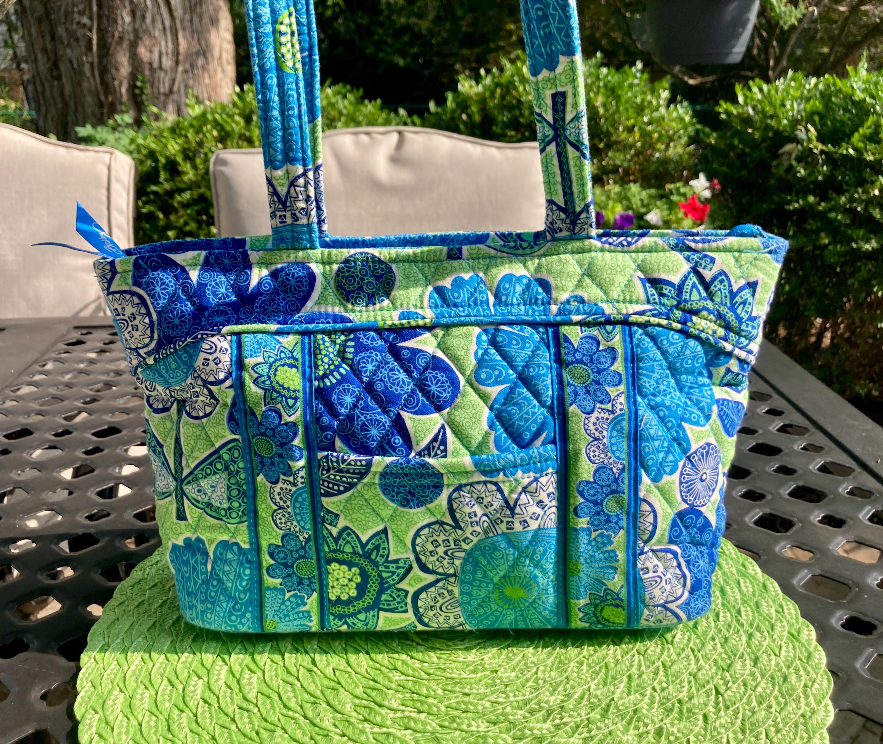 Vera Bradley 花柄 二つ折り財布 ミントグリーン マルニ MARNI PFMO0054U1 LV520 二つ折り財布 レディース 財布