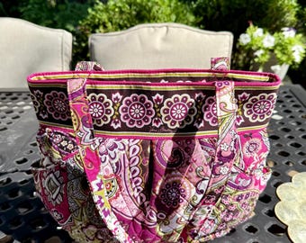 Vera Bradley  display picture 1