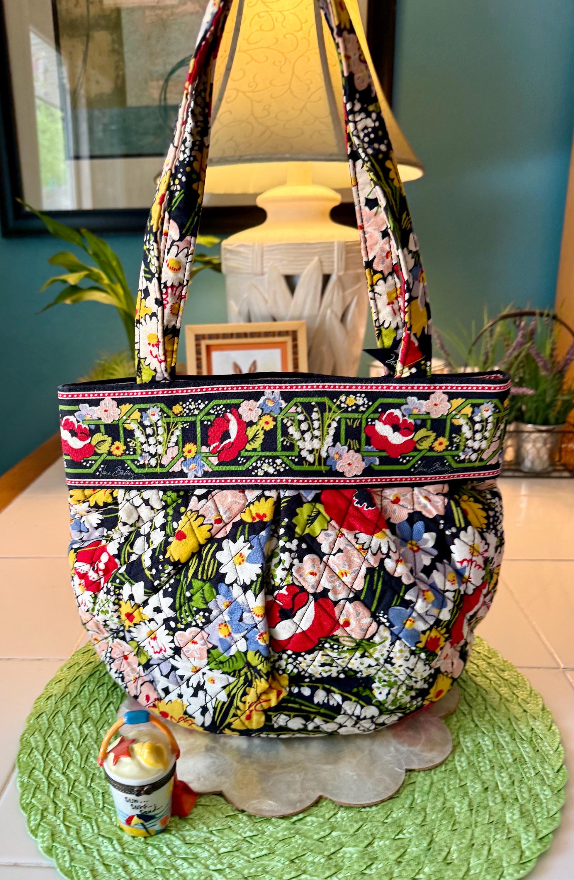 ? Vera Bradley Floral Women\'s Backpack Poppies Red GORGEOUS RARE RETIRED PATTERN Vera Bradley Purse Retired Poppy Fields Print with Lilly of  main image 3