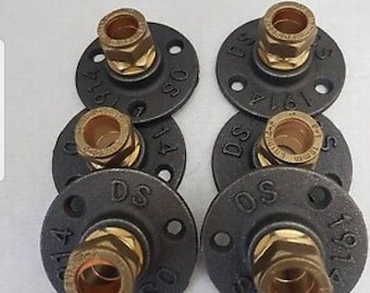 Malleable Iron Flanges With 22 mm Brass Compression Fittings X 6 (Free P&P)