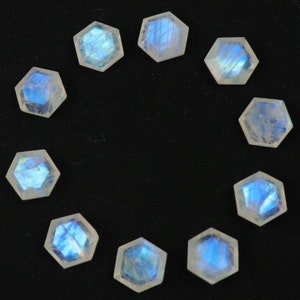 10 pezzi circa 8 mm a 12 mm di pietra di luna a forma esagonale, pietra di luna arcobaleno naturale, pietra preziosa arcobaleno all'ingrosso, pietra di luna arcobaleno di qualità AAA