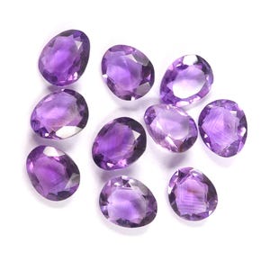 10 x 8 mm kaboszonów z mieszanych kamieni szlachetnych, w kształcie jajka szlifowanego różą (10 szt.)