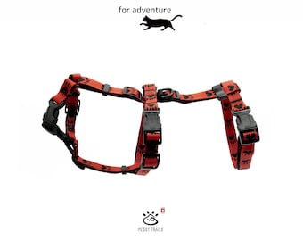 Red Escape-Proof Cat Harness – Secure Lightweight and Comfortable Y-Neck Adventure Cats Halter