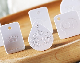 Benutzerdefinierte Mini Schmuck Tags 500 Stück Hang Tags Schmucketiketten Tiny Tags Swing Tags Preisschilder Die cut Tags Produkt Hang Tags Mini Geschenkanhänger
