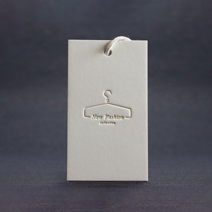 100 individuell geprägte Kleidung hängen Tags, einfache Swing-Tags, Goldfolierte Hang Tags, Papier Tags, personalisierte Tags, Letterpress Kleid hängen Tags