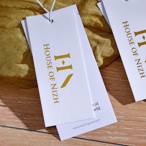 Benutzerdefinierte weiße Hang Tags Goldfoil SwingTags, personalisierte Kleidung Hang Tags, doppelschichtige Hang Tags, Kleidungsstück Hang Tag,Custom Paper Tags