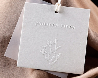 500 benutzerdefinierte Papierfall Tags Prägung Kleidung Tags, quadratische Swing Tags, einfache Tags Personalisierte Hang Tags Frau Kleidung Tags, einfache Tags