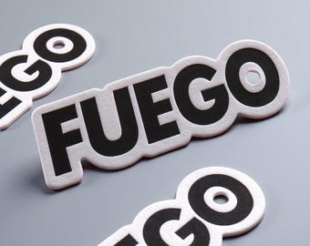100 pezzi di etichette fustellate personalizzate, etichette oscillanti con logo personalizzato, etichette per abbigliamento, etichette stampate, etichette oscillanti fustellate, etichette per prodotti all'ingrosso