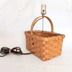 Vtg Woven Wicker Basket Lamp Base Pull Switch Electric Tabletop Light