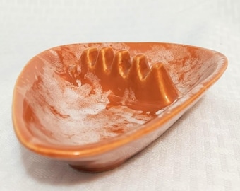 Popielniczka Vintage 3-stronna Burndt Orange Drip Glaze Ceramic USA 60s