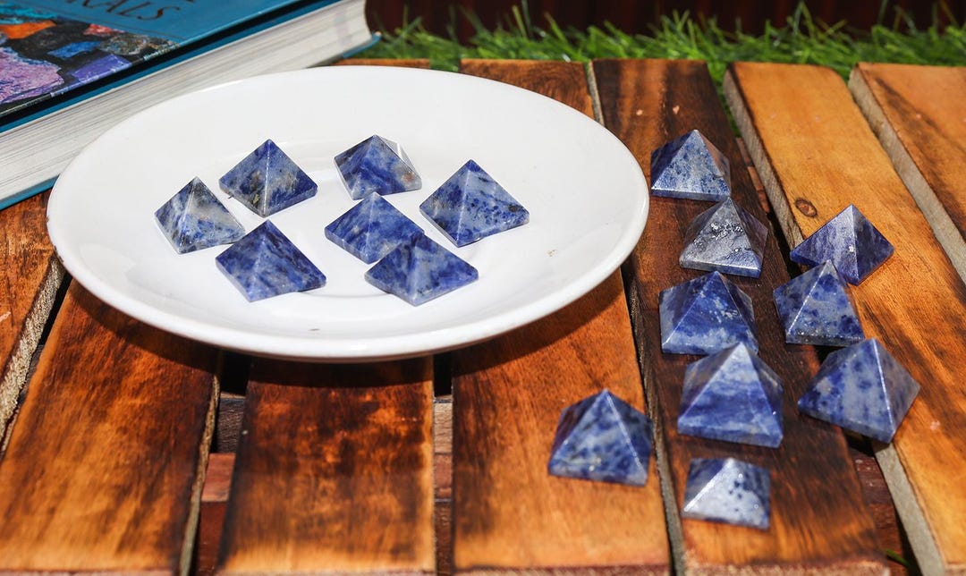 Small Pyramids Crystal Tiny Pyramids - Sodalite,purple Amethyst,green ...
