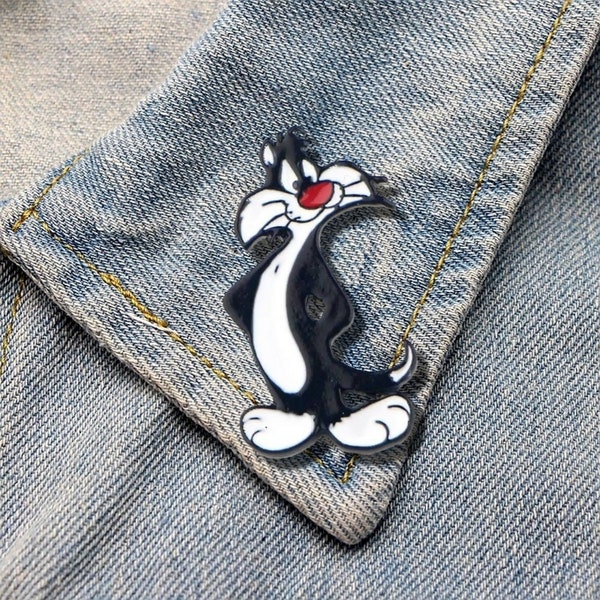 Sylvester Cat Tweetie Cartoon Enamel Pin Character,Cute Enamel Pin,Cat Display Pin,Backpack Pin,Bag Pin,Custom Enamel Pins,Lapel Enamel Pin